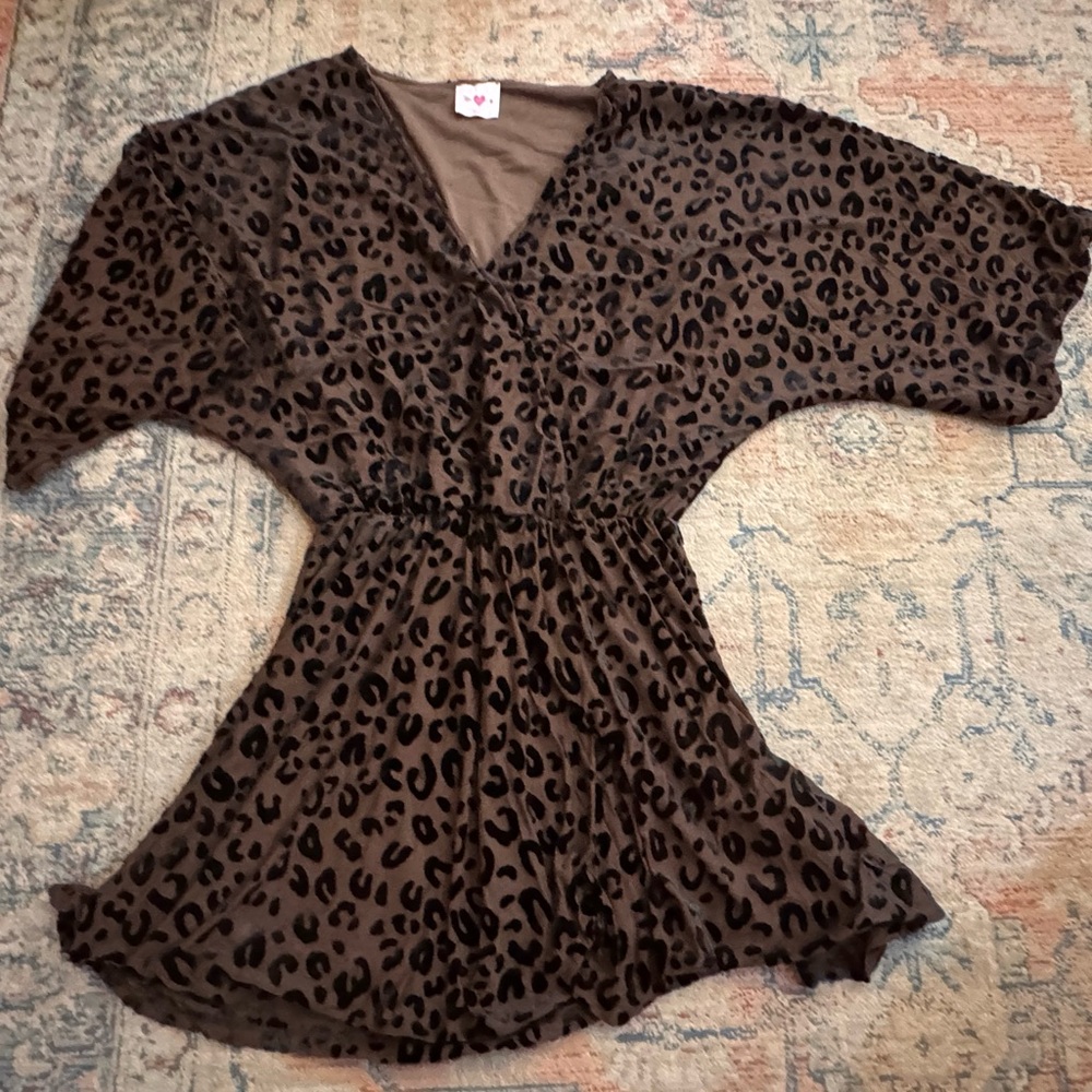 Buddy Love Leopard Print V Neck Elastic Waist Dress Kimono Sleeve Size Small